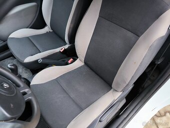 Renault Clio - 10