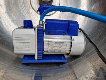 vakuová masírka masa zn RUHLE - 10