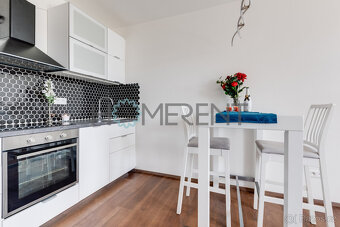 Prodej byt 2+kk v Holešovicích - Prosluněné moderní bydlení - 10