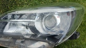 Toyota Yaris III 2014-2017, lave predne svetlo z den. sviet. - 10