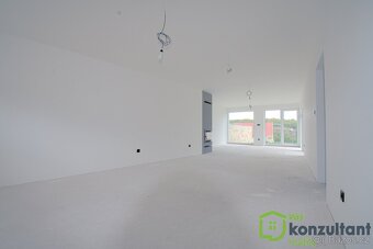 Moderní nízkonákladová novostavba 5+kk s terasou v Moravském - 10