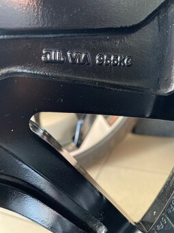 Alu kola pro Audi Q8 R23” s pneu 295/35/23 - 10