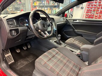 Volkswagen Golf 2.0 GTI 169 kW - 10