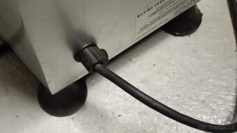 Prodám robustní krouhač, plátkovač zeleniny a sýrů - 10