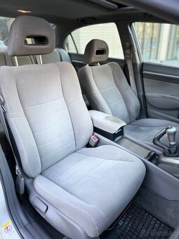 Honda Civic 8 Sedan 1.8vtec - 10