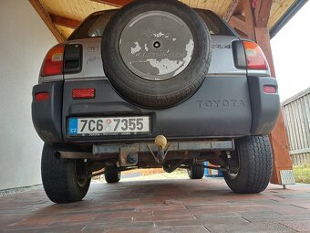 Toyota RAV4 2.0i automat - 10