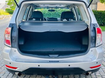 Subaru Forester 2.0i 4x4 MANUÁL VÝHŘEV SENZORY TAŽNÉ SERVISK - 10