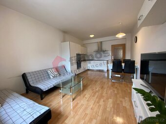 Prodej krásného bytu 4+kk Komens.nám. 93m2 + 49m2 terasa ve - 10