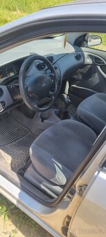 Ford Focus 1 6 - 10