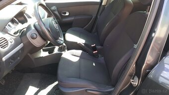 Renault Clio - 10