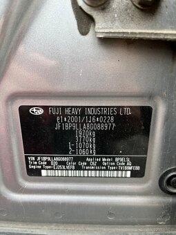 Subaru Outback 2.5 - 10