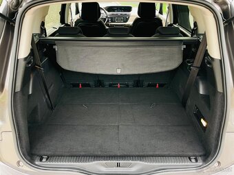 Citroën Grand C4 Picasso 2.0HDi AUT NAVIG LED 7 MÍST KAMERA - 10