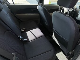 Daihatsu Sirion 1.3 - 10