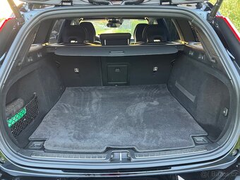 Volvo V60 R-Design Ed. Black T8 AwD - 10