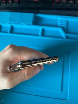 iPhone XS Gold 64GB, baterie 95% - 10