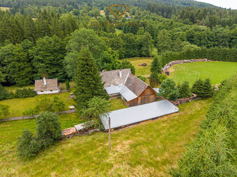 Prodej roubené chalupy s velkým pozemkem 31704 m² – České Mi - 10