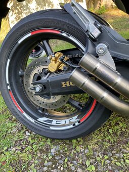 Honda cbr 600f - 10