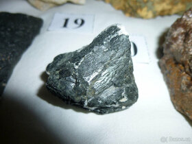 S76 Sbírka minerálů z ČR 25 ks s meteoritem - 10