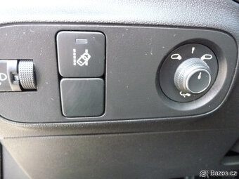 Citroen C3 1.2i Purotech Supreme po 1.majiteli 46 200km - 10