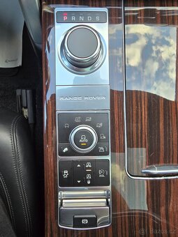 Land Rover Range Rover VOGUE 4,4 V8 250kW 4x4 /TAŽNÉ KAMERA - 10