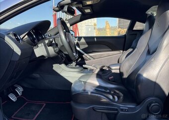 Peugeot RCZ 1,6 16V 200k MOTOR PO GO benzín manuál 147 kw - 10