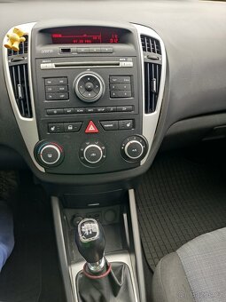 KIA CEED 1.4 i R.V.2010 - 10