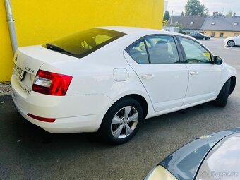 ŠKODA OCTAVIA 1.2 Tsi BENZÍN STYLE DIGI KLIMA VYHŘEV SEDADEL - 10