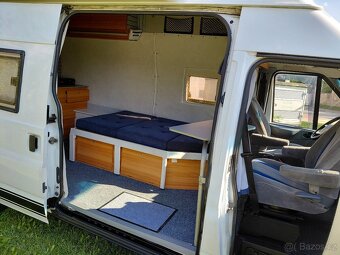 Obytný Ford Transit 2.2TDCi 2010 Markyza,spaní,Kuchyn - 10