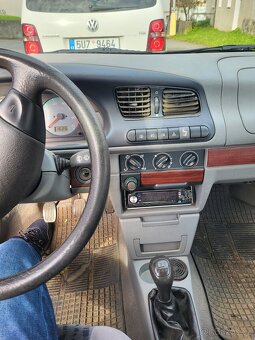 Skoda Felicia 1.3 MPi - 10