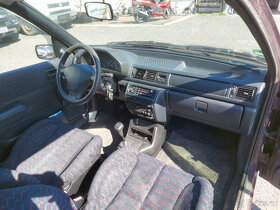 FORD FIESTA 1.3i - 10