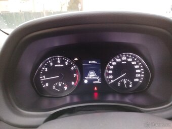 Hyundai i30 kombi - v záruce - 10