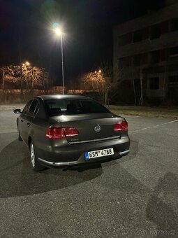 Auto Volkswagen passat B7 - 10