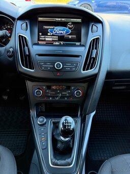 Ford focus 1.5tdci, ČR, výbava - 10