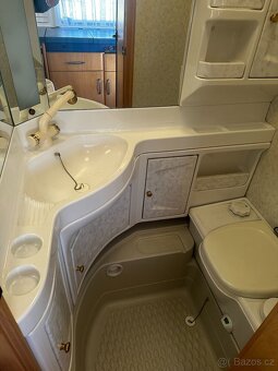 Karavan Hobby 440, pro 4 osoby, rok 1997 - 10