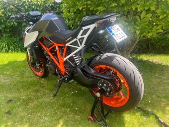 KTM Superduke 1290 R TOP STAV - 10