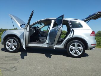VOLKSWAGEN TOUAREG 3,0TDI,180KW,DVOJÍ SADA KOL - 10