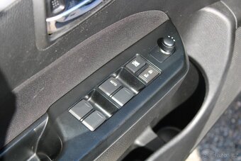 Suzuki Swift, 1,2i 66KW, SERVISKA, 4 x 4, KLIMA, r.v. 2014 - 10