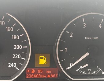 BMW 1 116i 85 kW / servisní kniha - 10