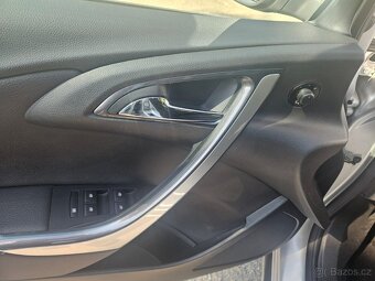 Opel Astra sports tourer 1,7 CDTi 81 kW - 10