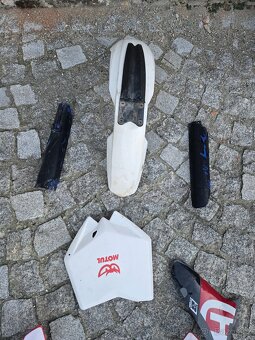 Plasty husqvarna 125 2007 - 10