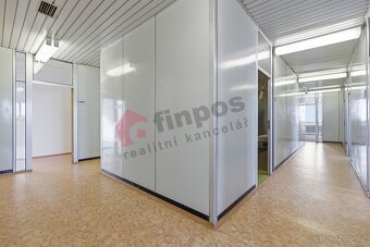 Pronájem komerčních prostor - 19 kanceláří - 556 m2 - Tábor - 10