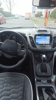 Ford Kuga Vignale 4x4 1.5 Benzín - 10