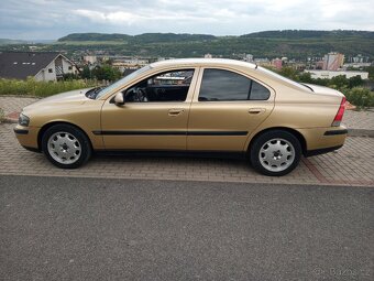 PRODÁM VOLVO S60 SEDAN 2.4i 103kW MANUÁL - 10