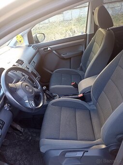 Volkswagen Touran 1,6 TDI (2012) - 10