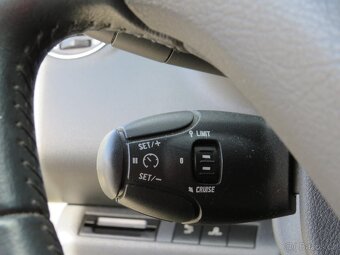 Peugeot 3008 1.6i , 88 kW benzín, 2010 - 10