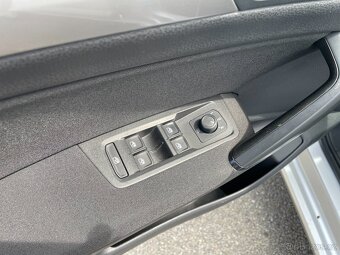 Volkswagen Touran 2,0TDi Odp.DPH Jeden majitel /2022/ - 10