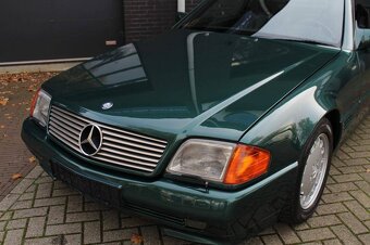 Mercedes-Benz SL 500 V8 Hardtop z roku 1989 - 10