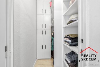 Pronájem moderního zařízeného bytu 1+1 s komorou, 39m2, ul. - 10