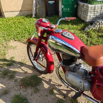 Jawa perak komunista - 10