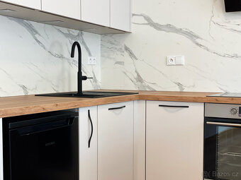 Pronájem 1+kk, 36,8 m², zahrádka 50 m², parkovací stání, Olo - 10